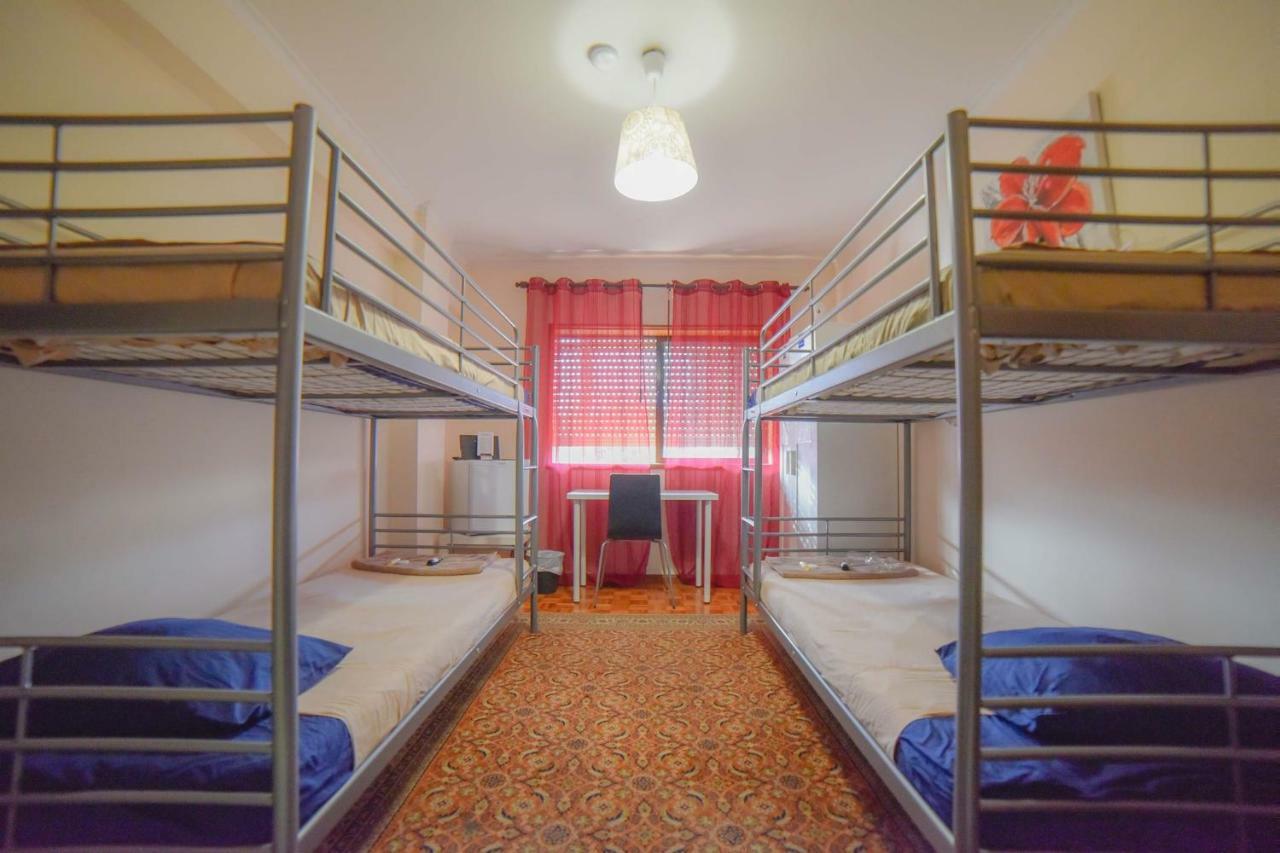 Quarto Com 4 Camas 포르투 외부 사진