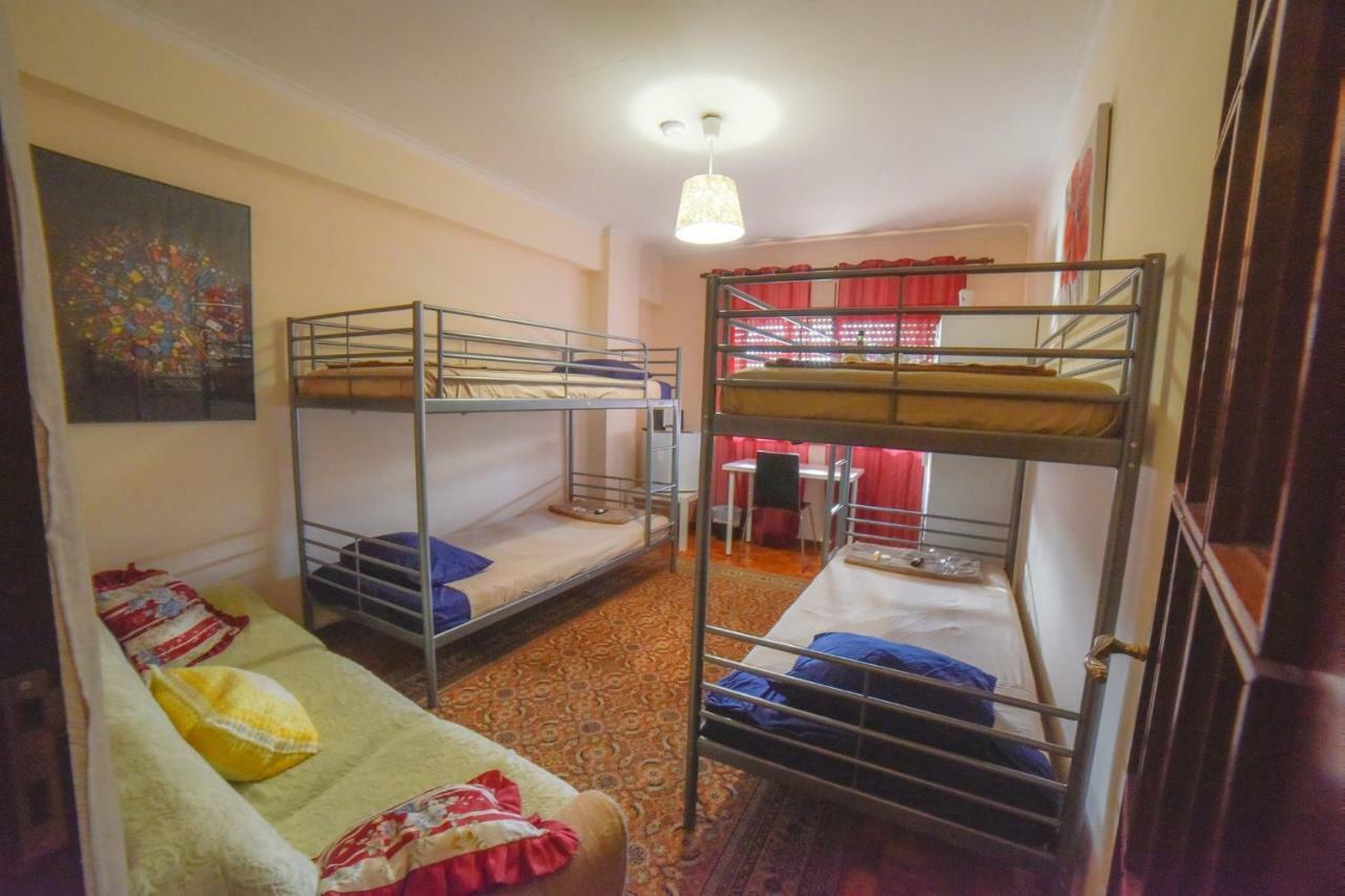 Quarto Com 4 Camas 포르투 외부 사진